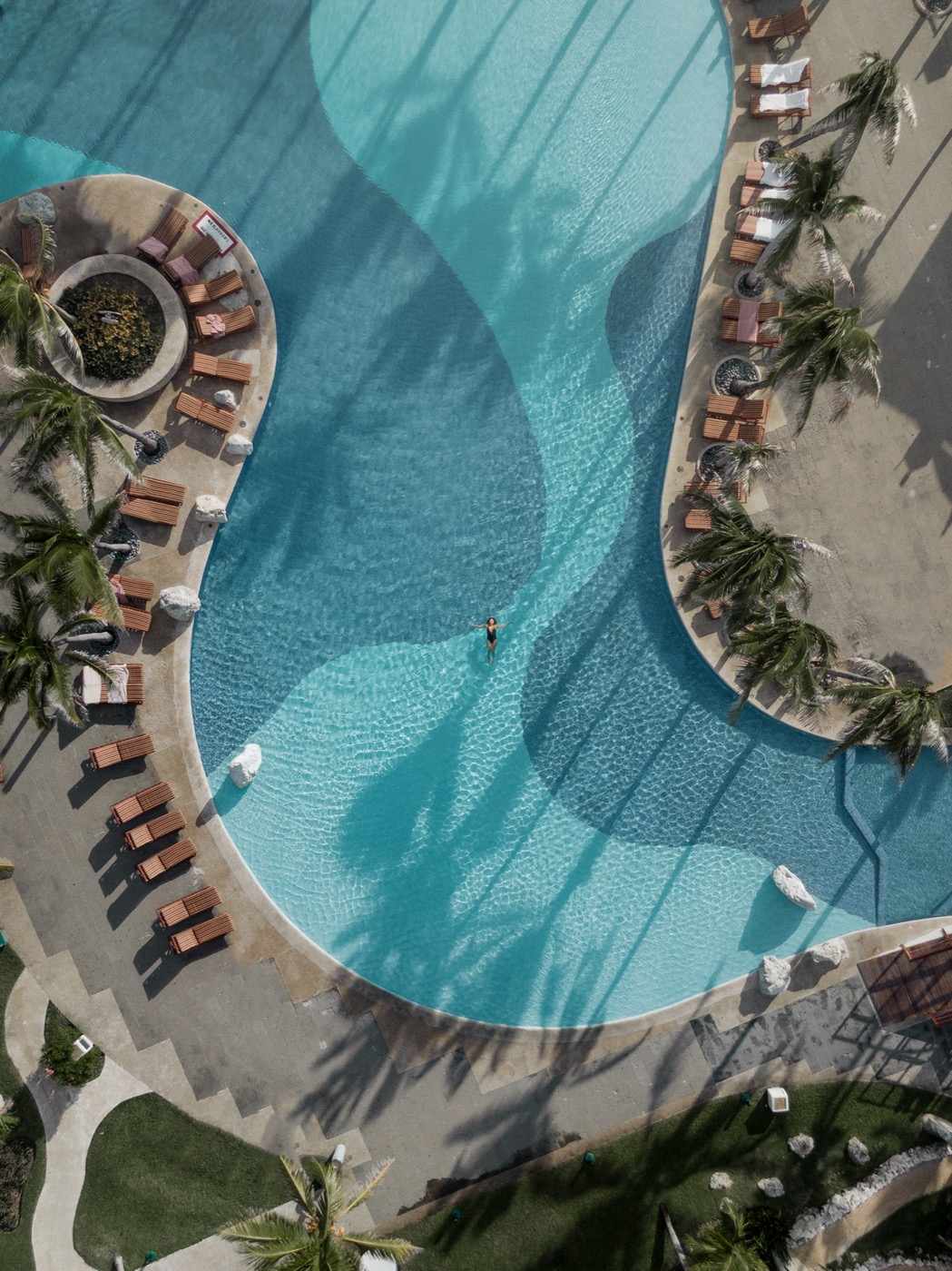 Panoramic image of 400mts pool at The Pyramid at Grand Oasis hotel